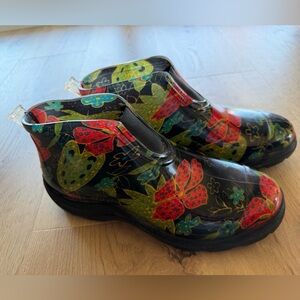 Sloggers Tropical Print Rain Boots size 10